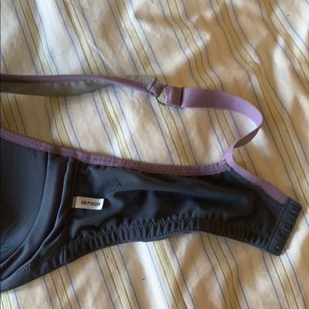 Sport bra - Picture 7 of 7